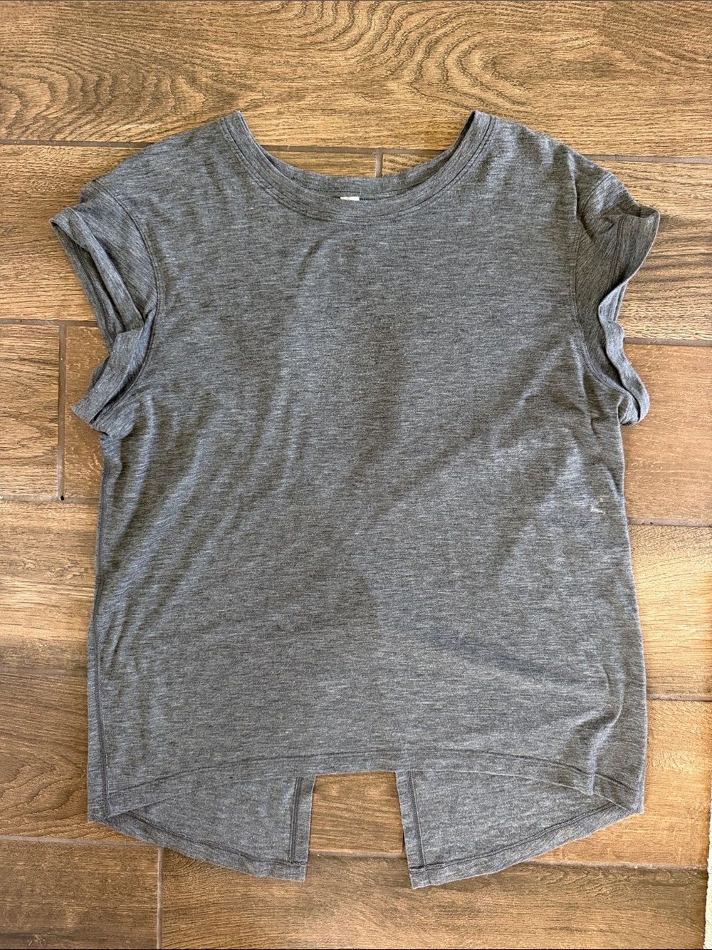 lululemon athletica Heather Gray Short Sleeve Crew Tee